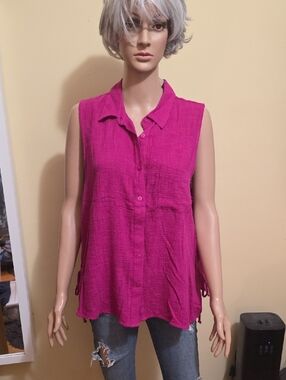 Sleeveless Button-Front Magenta Blouse